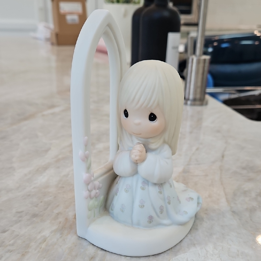 Precious Moments Worship The Lord Figurine